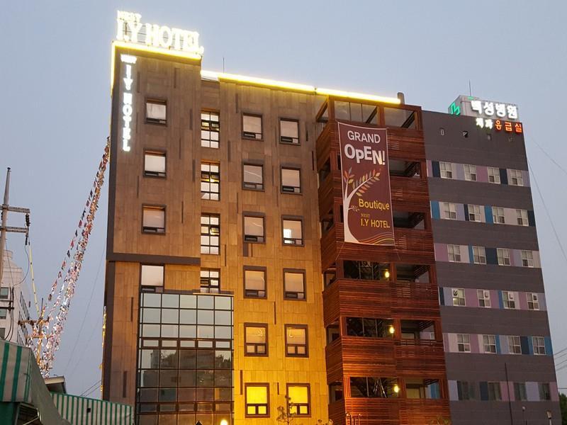 I.Y Hotel Suwon Buitenkant foto