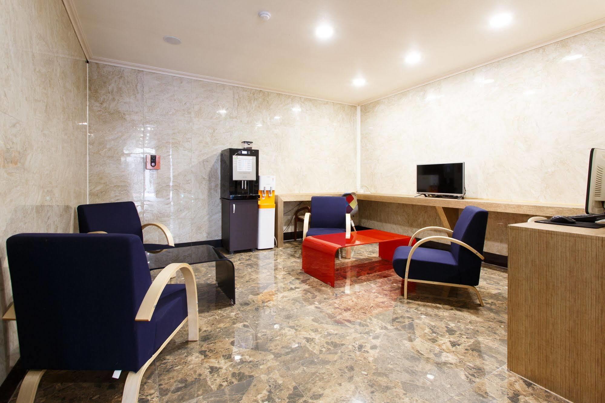 I.Y Hotel Suwon Buitenkant foto