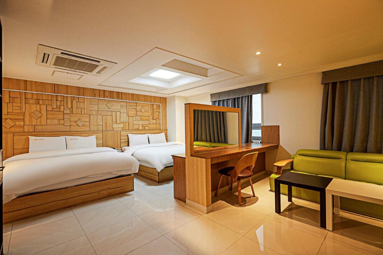 I.Y Hotel Suwon Buitenkant foto